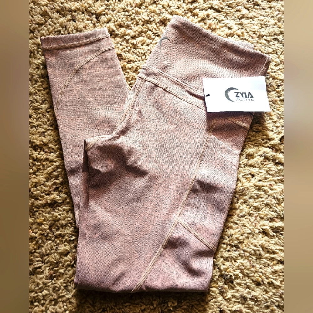 ZYIA light n tight leggings NWT